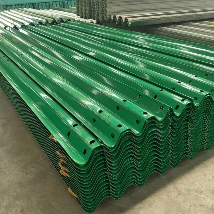 噴塑波形護(hù)欄